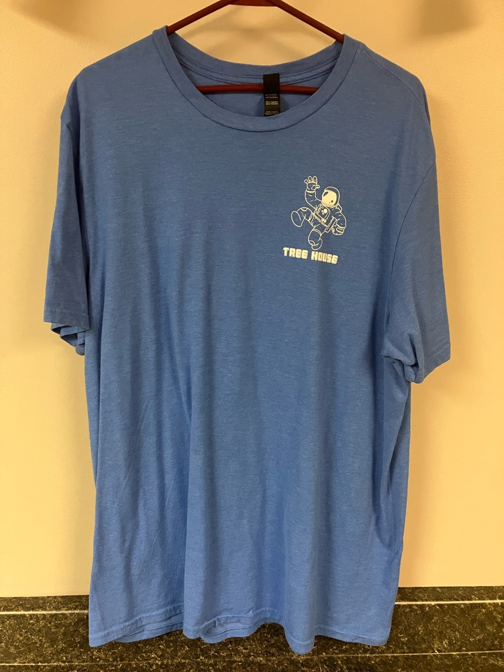 3/$15❤️ district blue tee shirt 2x